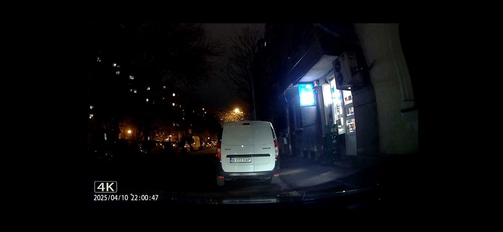 Camera video auto 4k,Wifi ,card 64Gb ,alimentare sigurante 24H,Nou.