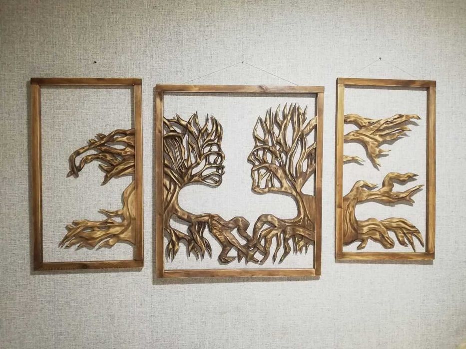 Панно из дерева .