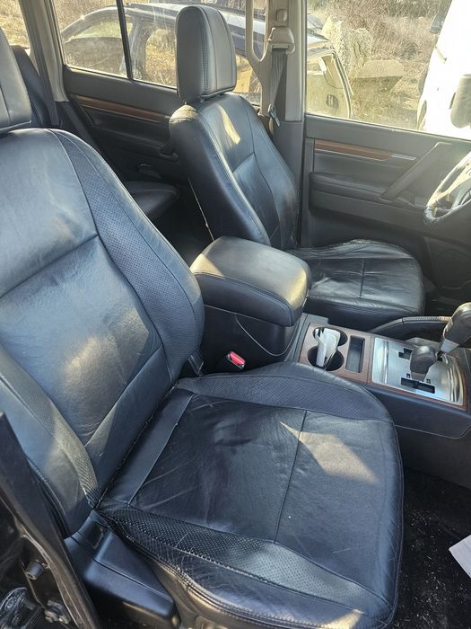 Interior complet piele Mitsubishi Pajero [2007 - 2011]