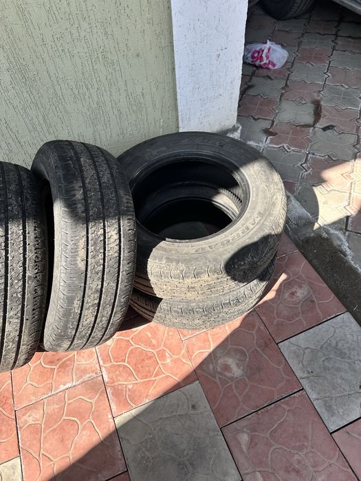 Резина 215/70/R15C 4шт лето