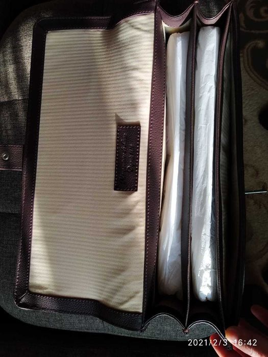 Кожаный портфель  Lancel