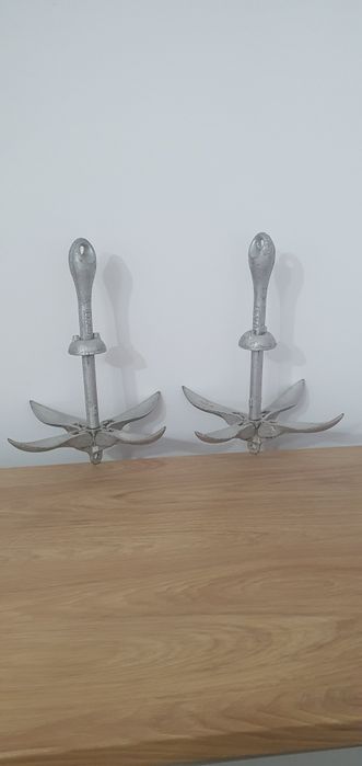 Vand set ancore  pliabila pentru ambarcatiune doua de 2,5 kg fiecare