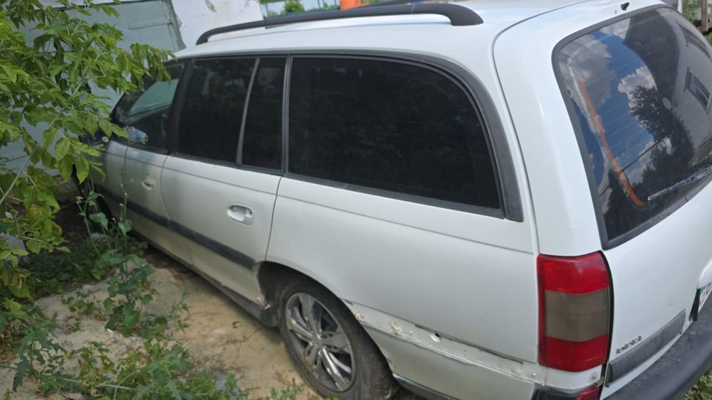 Продам машину Opel omeg b 2.0 1995г.