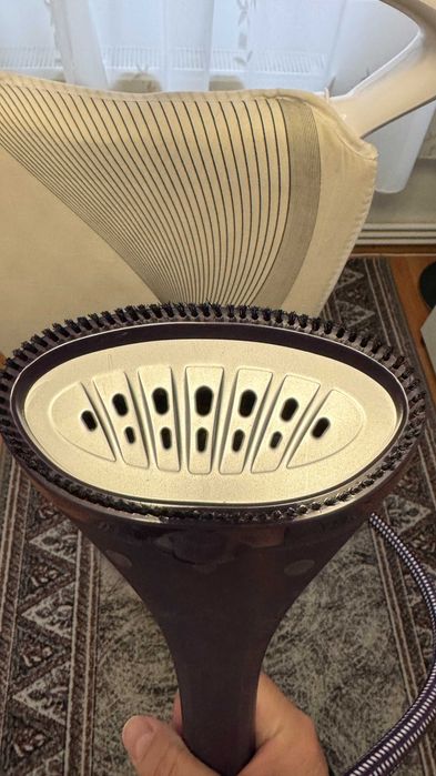 Statie de calcat vertical cu abur Philips ComfortTouch GC557/30