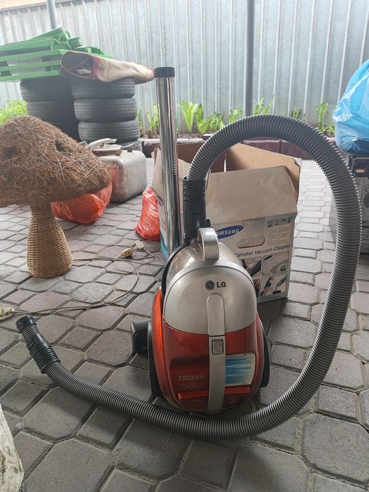 Пылесос LG продам