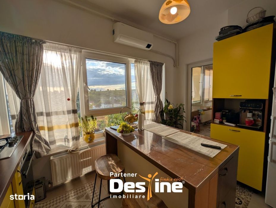 Apartament 3 camere 66 mp balcon, loc de parcare + boxa - Alpha Bank P