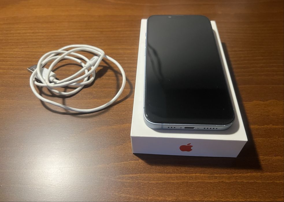 iphone 14 син/blue 128 GB пълен комплект плюс протектор