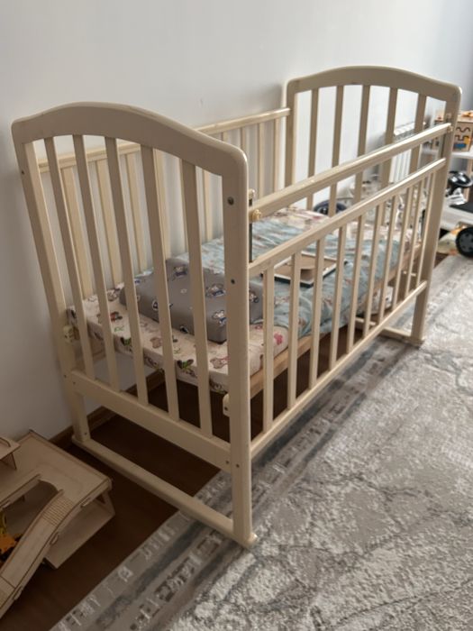 Продам кроватку детскую