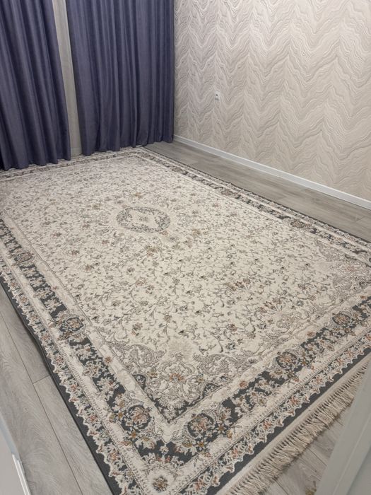 Продаю ковер 2,45 х 4