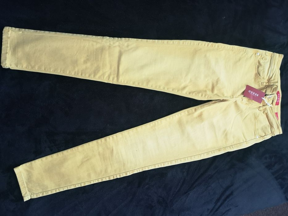 Guess нови дънки  номер 26