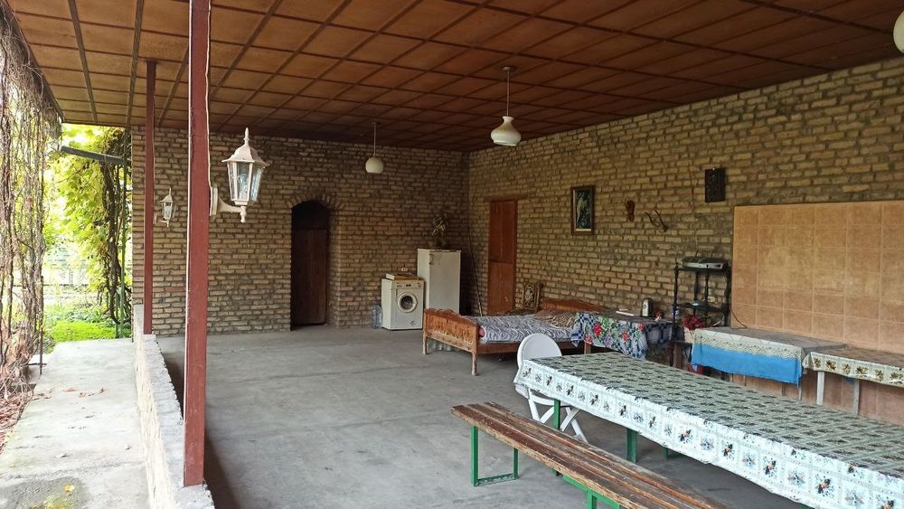 Продаётся участок земли 12 соток в Зангиотинском районе с двумя домами