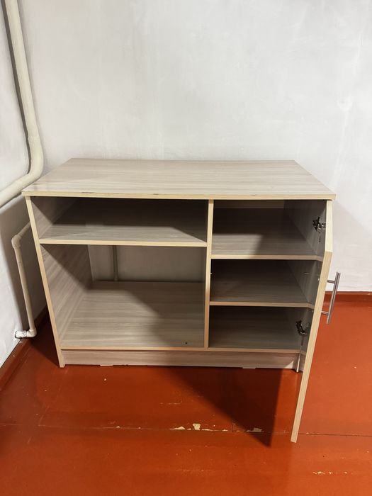 Продам письменный стол.