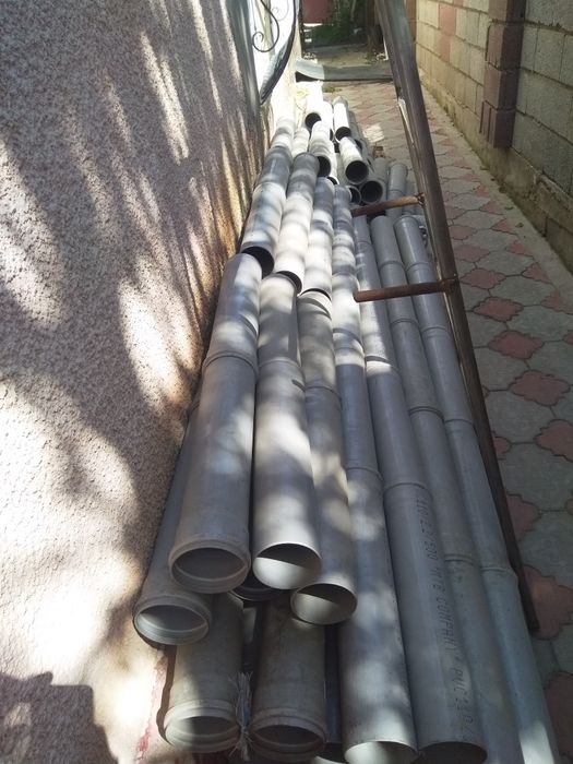 Продам трубы пластик д100мм