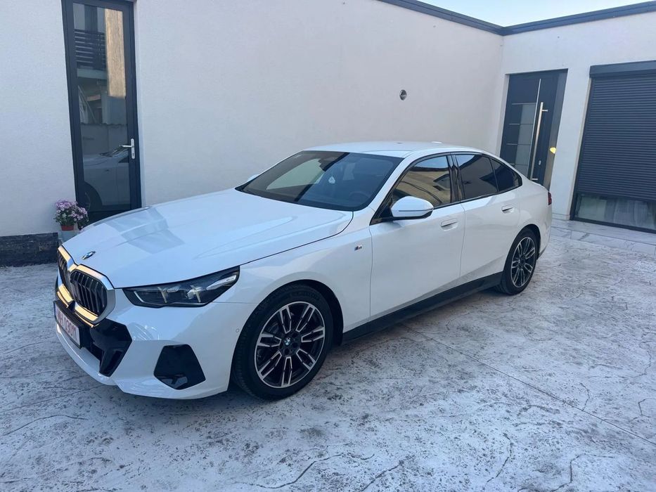 BMW Seria 5 BMW 520I G60 M Sport Pachet