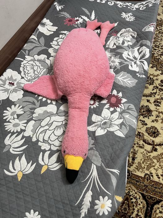 продается метровый фламинго