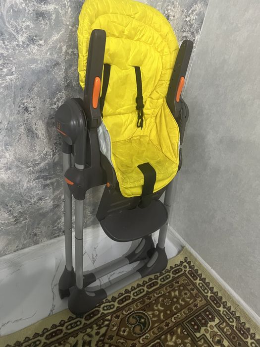 Детский столик пластик.