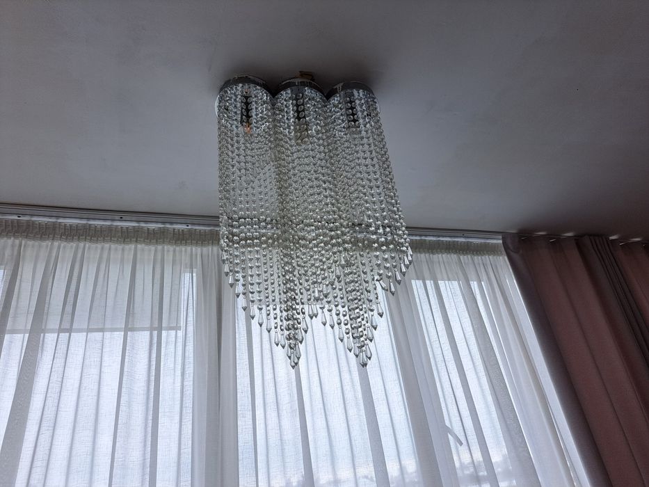 Люстры 3 шт по 4000