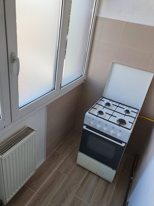 Închiriez apartament 3 camere ULTRACENTRAL cu vedere bilateral,loc parcare