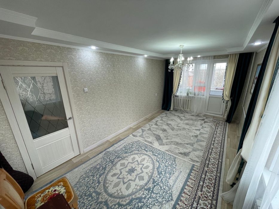 трешка в центре район зигзаг