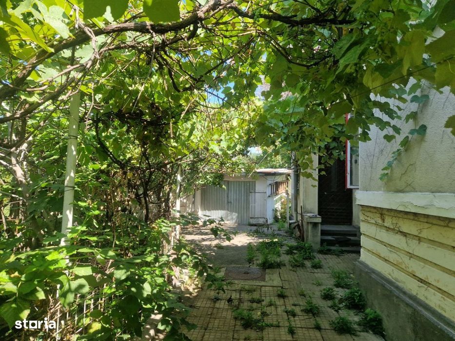 Cafrom Imobiliare - Semicentral "Pomul Verde"- Imobil de Vanzare