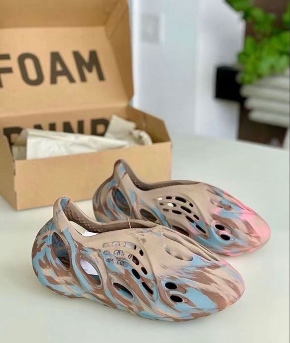 кроссовки~krossovkalar «Adidas Yeezy Foam Runner Mx Sand Grey»