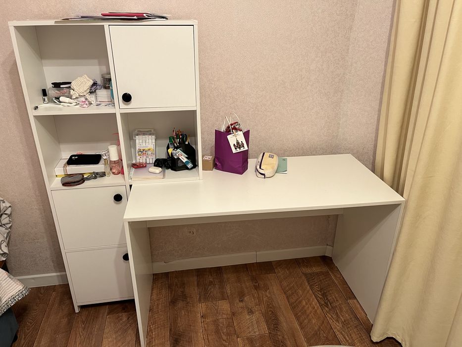 Продам стол с тумбой