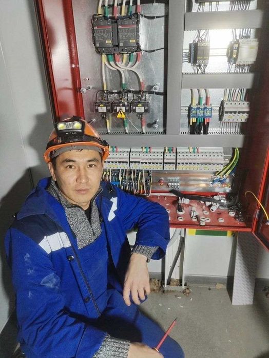 Электрик на выезд \ Услуги электрика срочно \ Замена проводки розетки