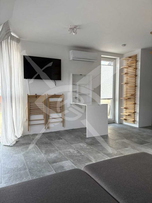 Дава се под наем Едностаен апартамент в София, Център - 38 кв.м за 598.23 € - Снимка #1