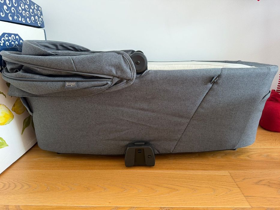Cărucior 3 în 1 Chicco Bellagio 2 Black Satin + bază ISOFIX – ca nou, 10/10