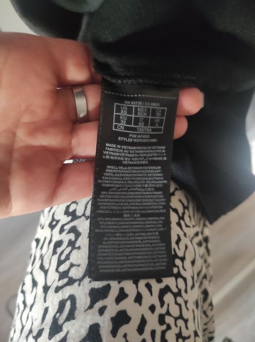 Сладка черна рокля Guess