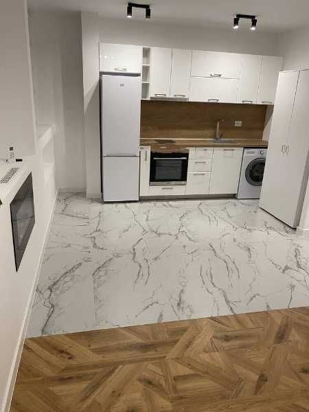 Продава се Едностаен апартамент в Пловдив, Тракия - 50 кв.м за 1900 €/кв.м - Снимка #1