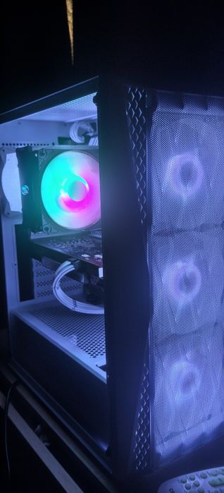 гейминг компютър