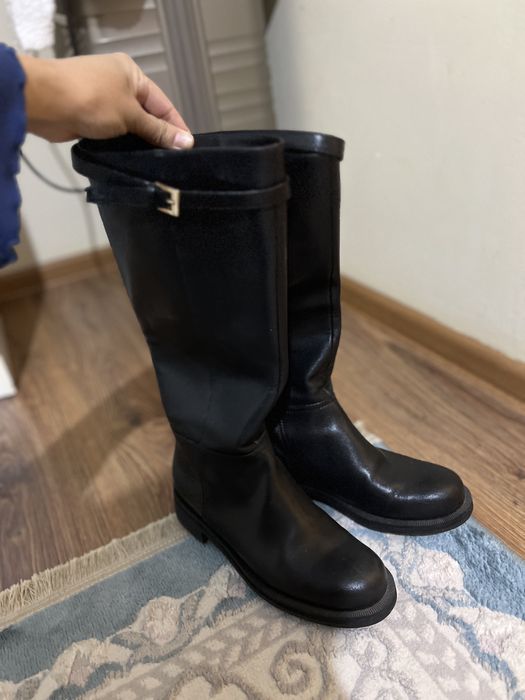 Продам кожаные сапоги