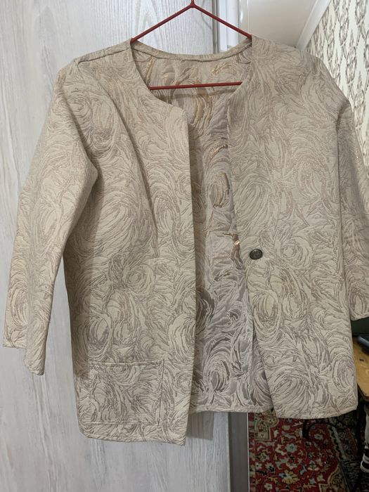 Kurtka kiyimla qizlar uchun