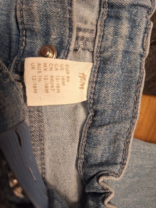 Blugi fete diferite mărimi, zara și hm