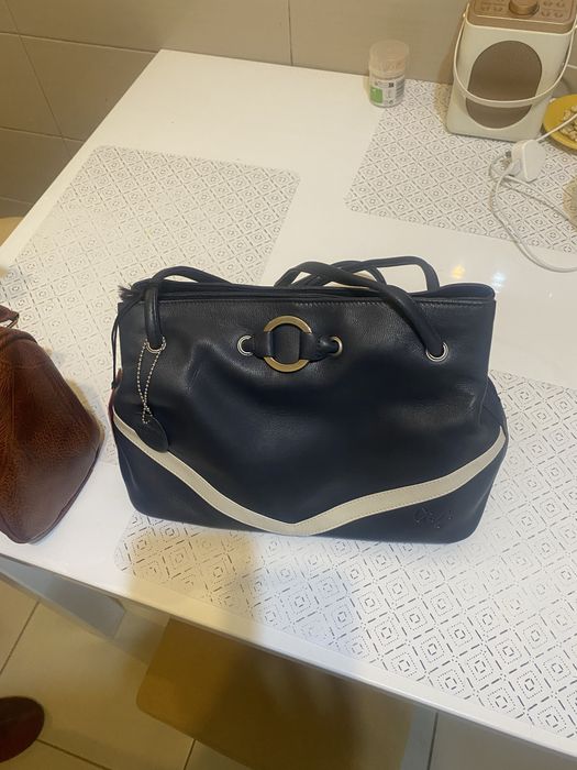 Genti din piele, culoare negru si maro, noi in stare  foarte buna