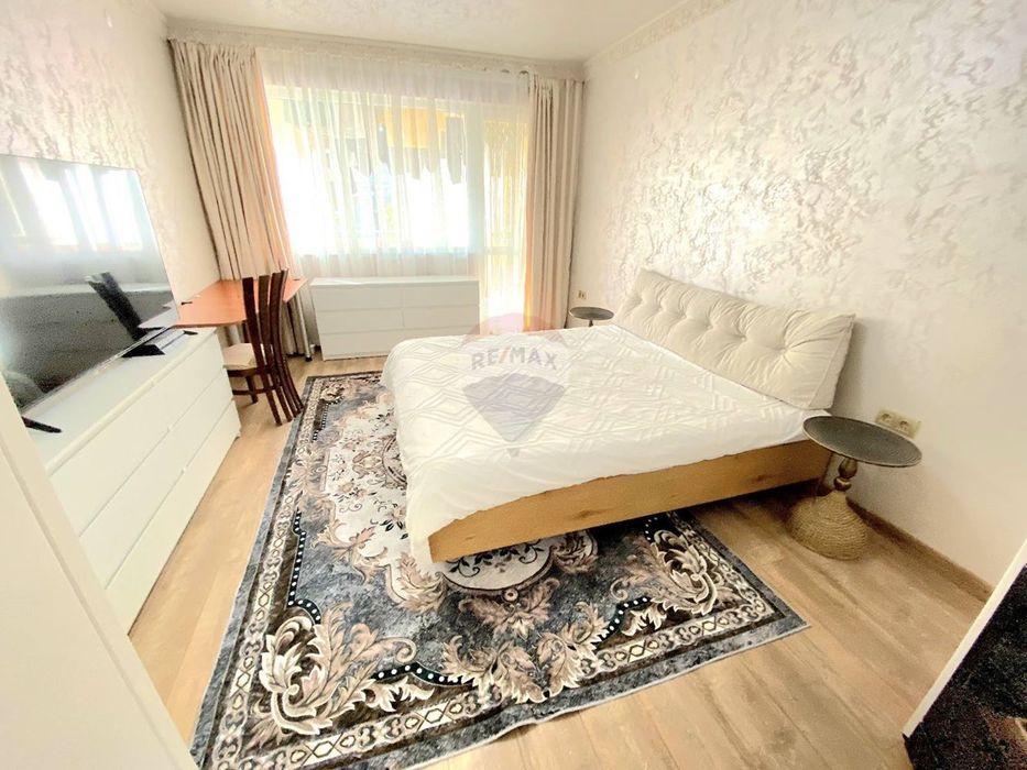 Продава се Тристаен апартамент в Варна, Възраждане 2 - 86 кв.м за 2024 €/кв.м - Снимка #11