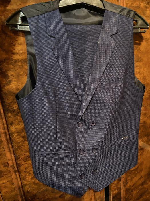 Костюм тройка синий цвет