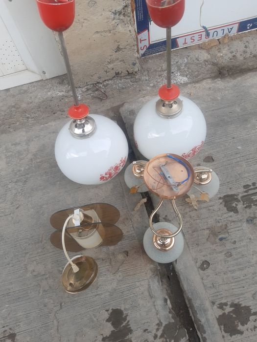 Продаются люстры