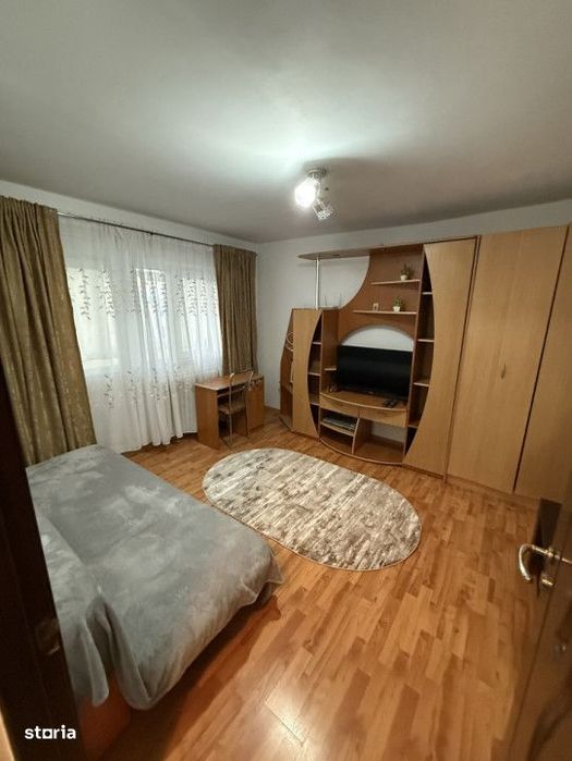 Garsoniera decomandata, 32 mp utili, zona Rovine