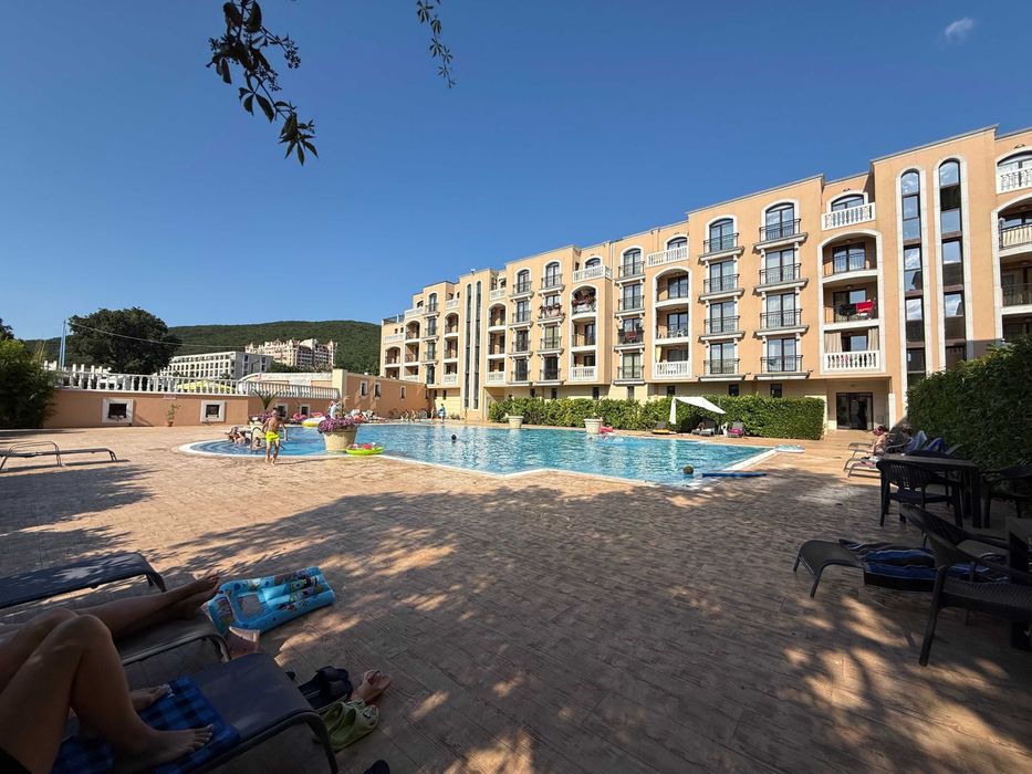 Продава се Двустаен апартамент в к.к. Елените - 75 кв.м за 2987 €/кв.м - Снимка #3