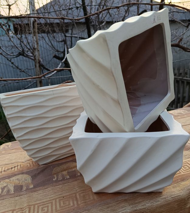 Продам кашпо, вазы для цветов