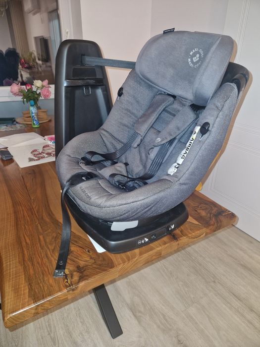 Scaun auto copii Maxi-Cosi AxissFix.