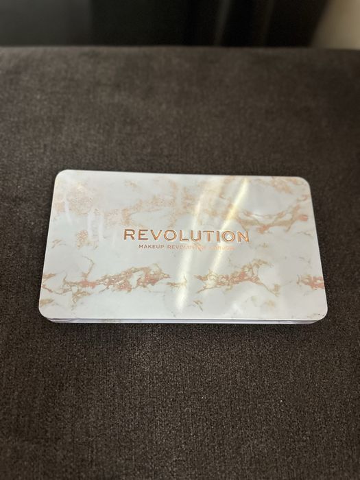 Гримове сенки хайлайтър Revolution
