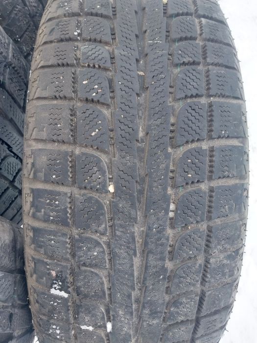 4 шины липучки. 235 60 R17