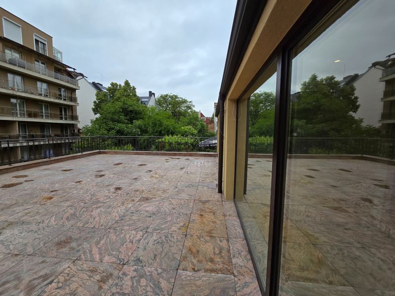 Продава се Тристаен апартамент в София, Център - 187 кв.м за 3198 €/кв.м - Снимка #8