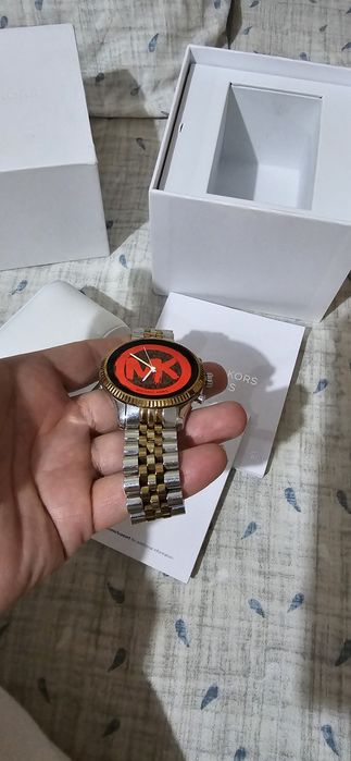 Michel kors часовник