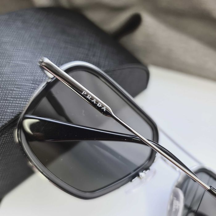 Солнцезащитные очки PR