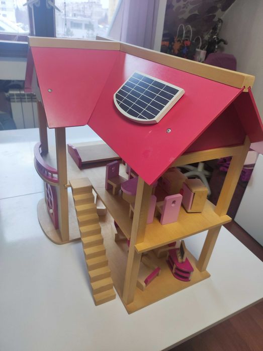 Дървена къща за кукли+мебели