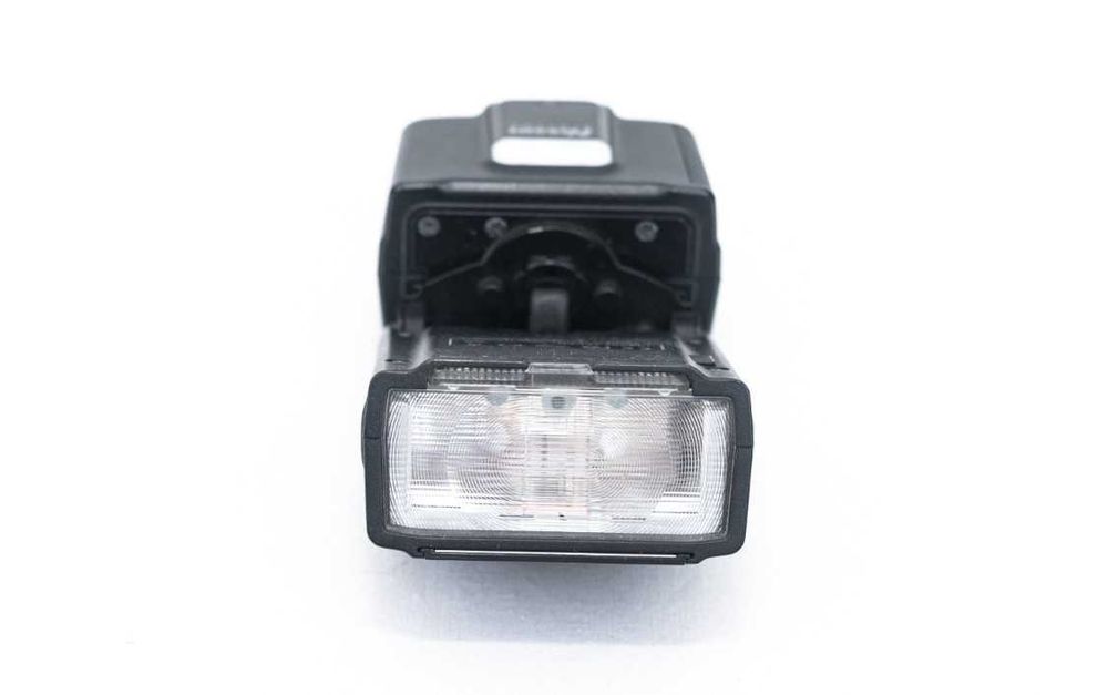 Blit Nissin i40 pentru Nikon iTTL